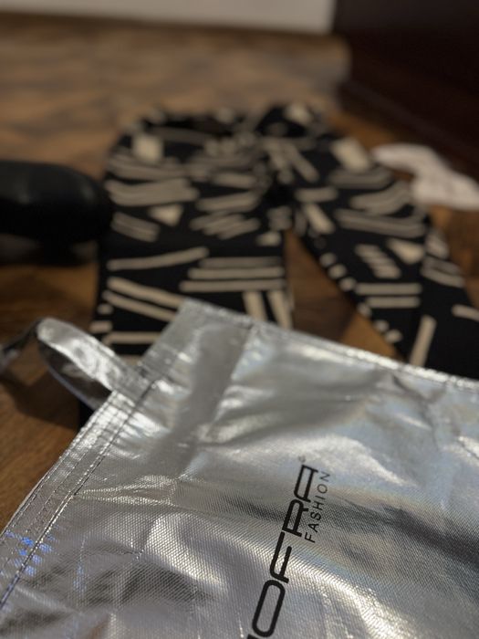 Djofra fashion  панталон универсален размер и подарък боти h m 40номер