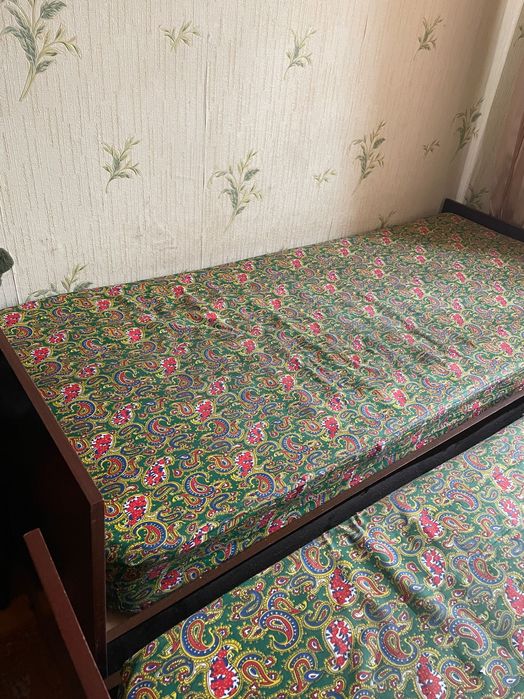 Две кровати полуторки