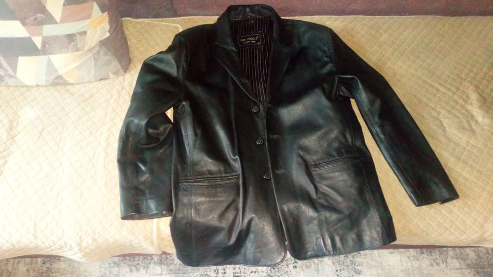 Продам кожаную куртку