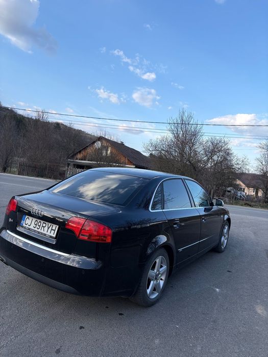 Audi A4 Vând Audi A4 B7 S-line int/ext foarte bine întreținută!