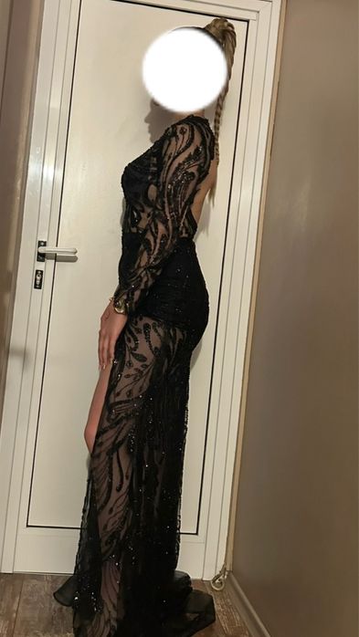 Бална рокля с гол гръб