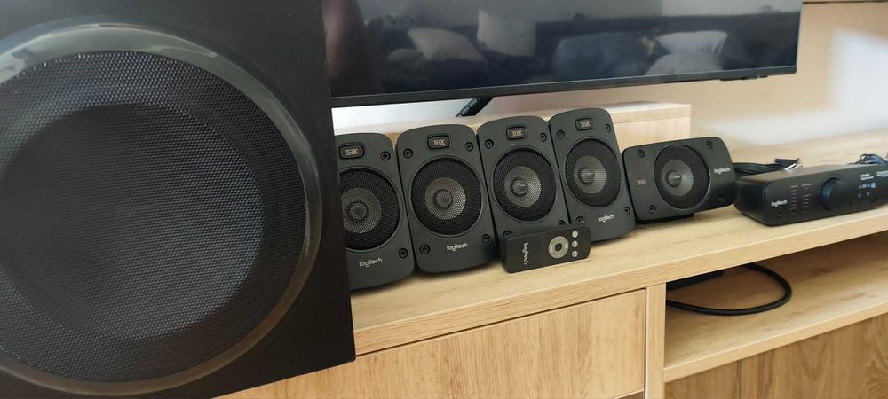 Продавам система Logitech Z 906