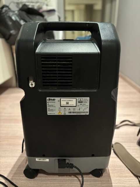 Concentrator de oxigen stationar DeVilbiss 1025KS de 10 litri/minut