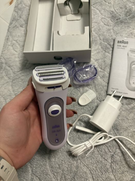 НОВ епилатор с кутия