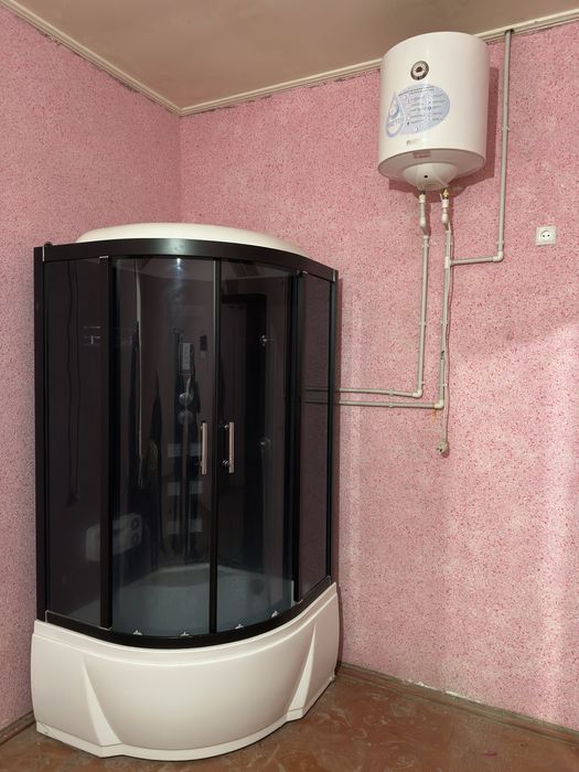 Dushavoy kabina Aristoni bilan komplekt