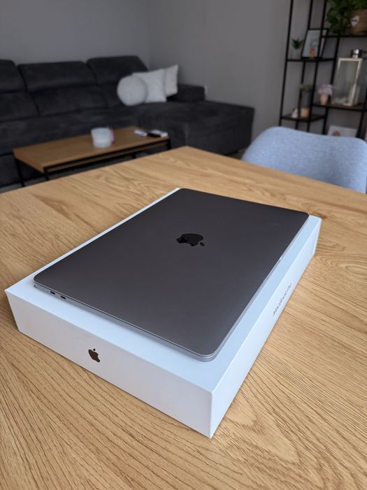 Apple MacBook Pro 13” M1 Chip 256GB SSD 8GB Ram