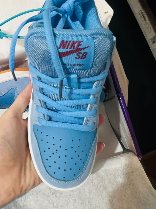 Продам кроссовки Nike