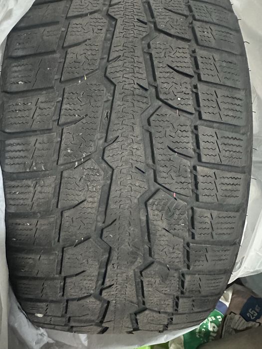Toyo 255/40/R19, зимние