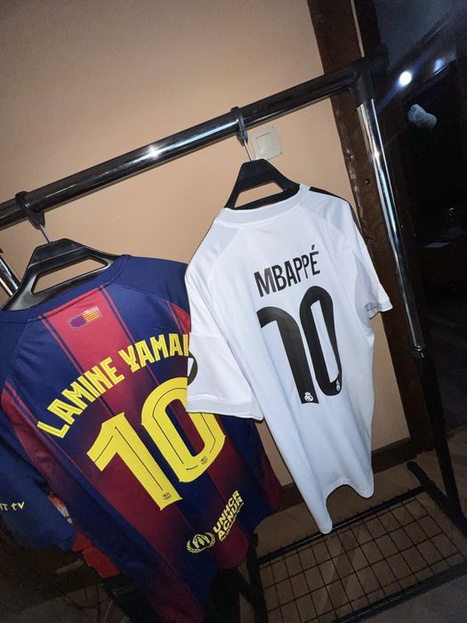 Футболни тениски