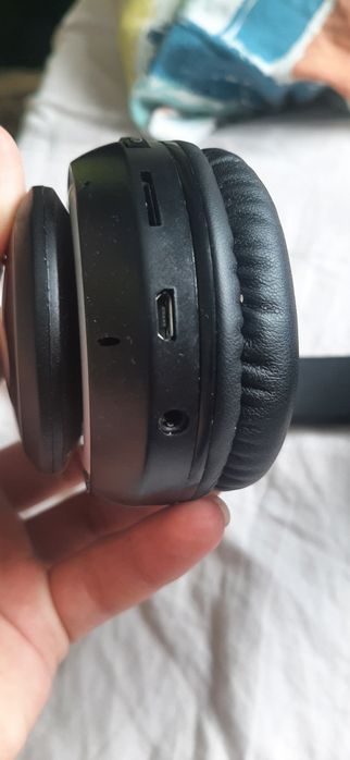 Игррвые наушники (светяшиеся)