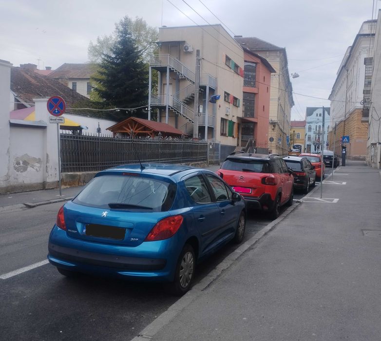 Peugeot 207 cutie automata japoneza si cu padele la volan