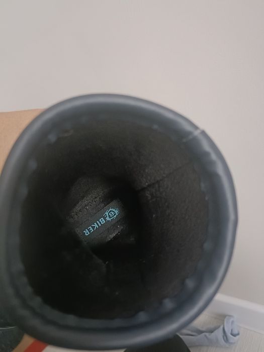 Резиновые сапоги 3000 тг