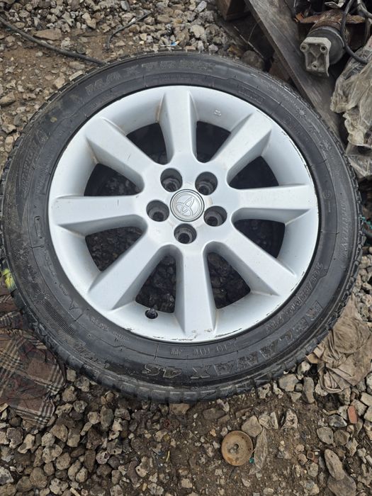 Диски тойота авенсис R 16
