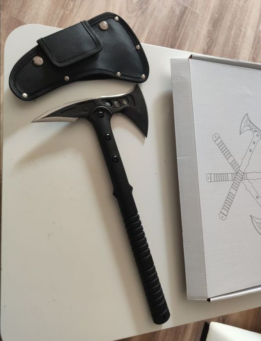 Topor Columbian Camping Drumetie Topor Viking cu 2 capete