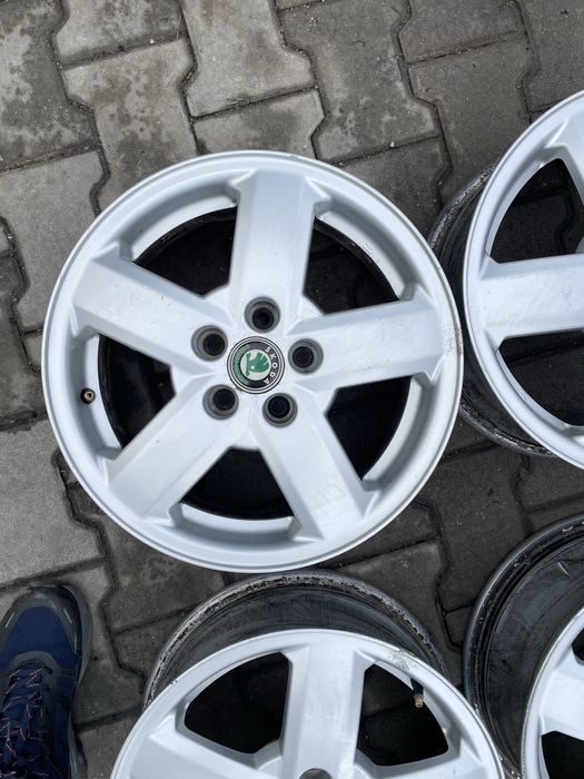 Jante Skoda Fabia Octavia 1 Golf 4 R15 5x100