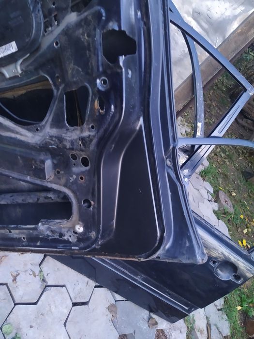 Двери Мерседес 210