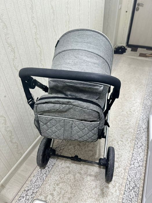 Коляска (в хорошем состоянии)