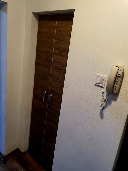 Apartament semidecomandat 3 camere