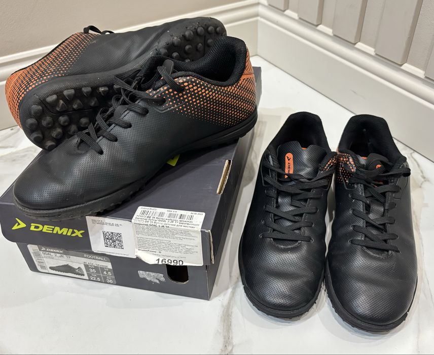 Продам бутсы сороконожки