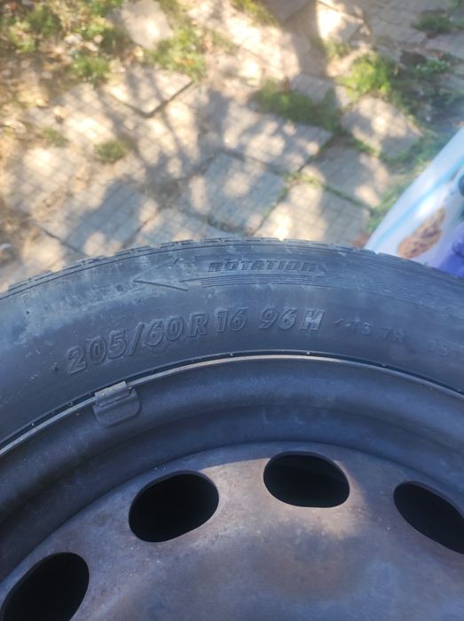 Гуми с джанти 205/60/16 зимни