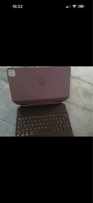 Tastatură HOU pentru iPad Pro 12.9” – Bluetooth, Touchpad, Iluminare LED – Neagră – Nouă