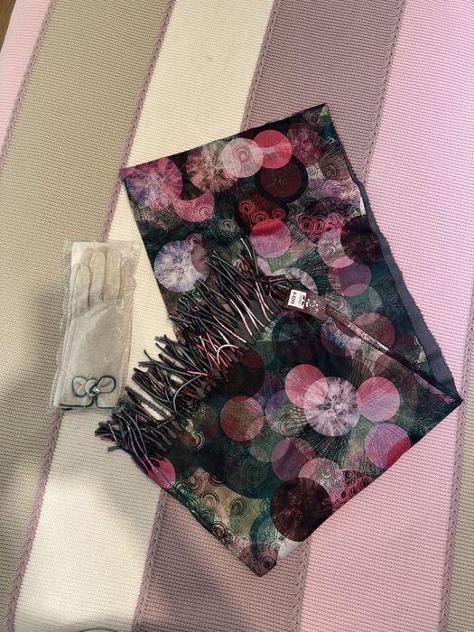 Комплект шал и ръкавици