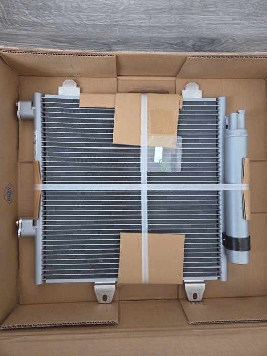 Condensator climatizare Toyota aygo, Citroen C1, Peugeot 107
