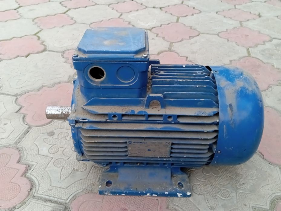 Продам электродвигатель