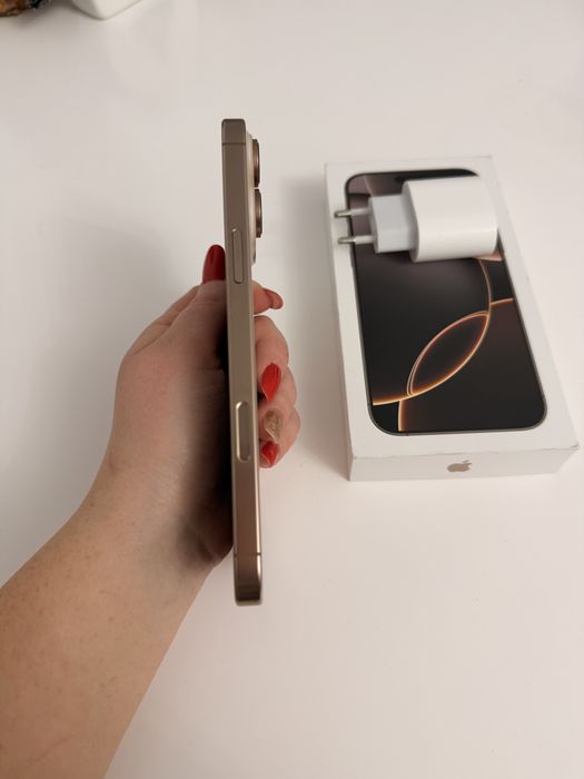 Iphone 16 pro max baterie 100%