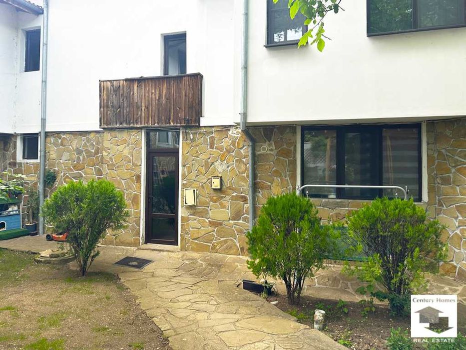 Продава се Двустаен апартамент в с. Арбанаси, Област Велико Търново - 65 кв.м за 1770 €/кв.м - Снимка #13