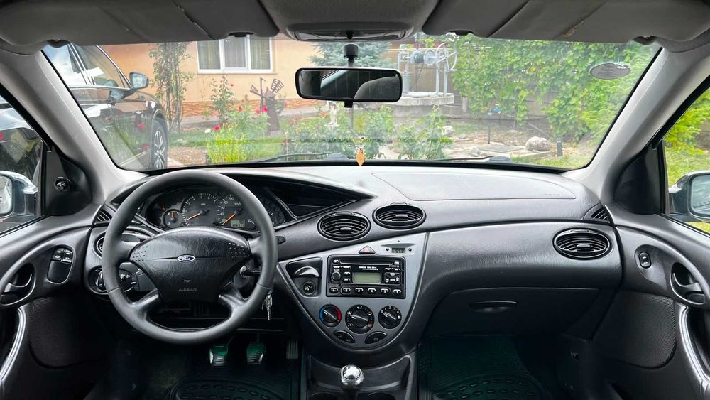 FORD Focus 2001 — imagine 5