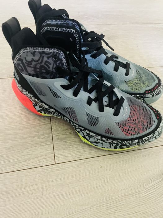 Jordan Nike маратонки 38