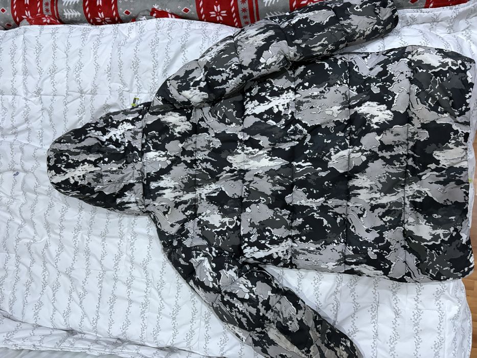 Яке , шуба Tomy jeans