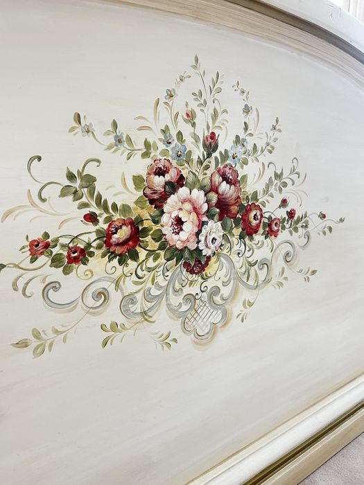 Dormitor elegant pictat manual