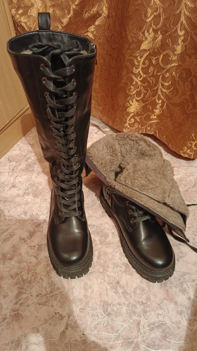 Продам зимние сапоги