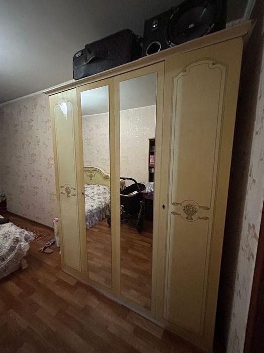 Спальный гарнитур