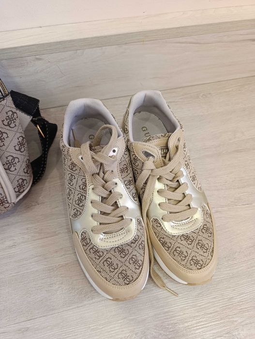 Дамски маратонки Guess