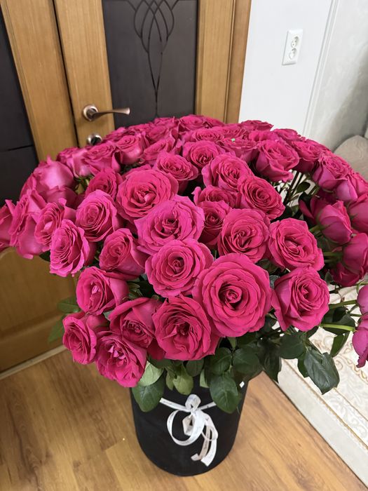 101 роза бугын келген