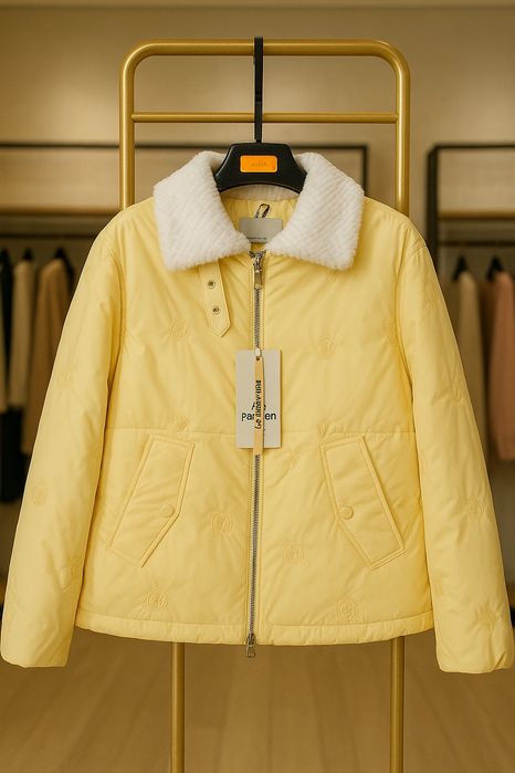 Parten brend
3xil rang
Razmer: 42,44,46,48,50
550.000