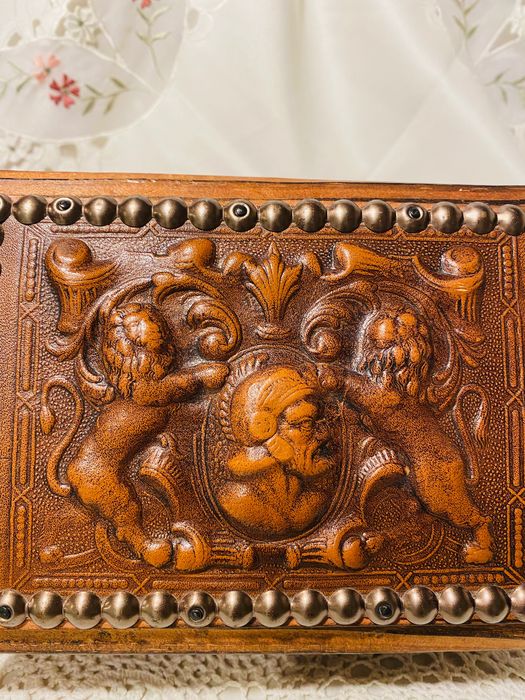 кожена кутия за цигари