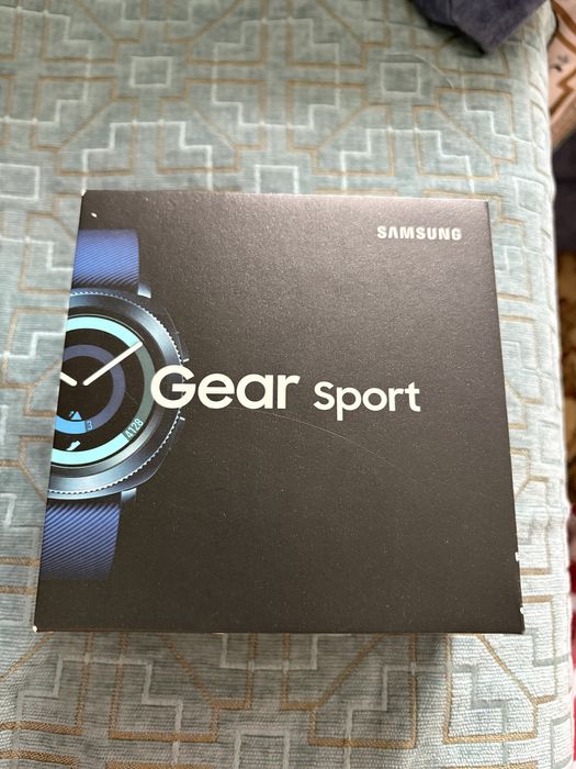 Продам фитнес смарт-часы Samsung