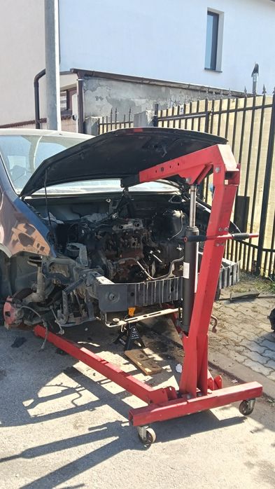 Dezmembrez Ford cmax