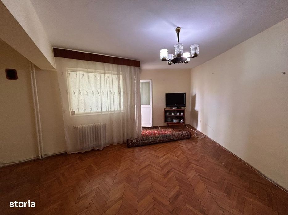 Etaj 2 - Apartament 3 camere 96mp, zona Calarasilor.