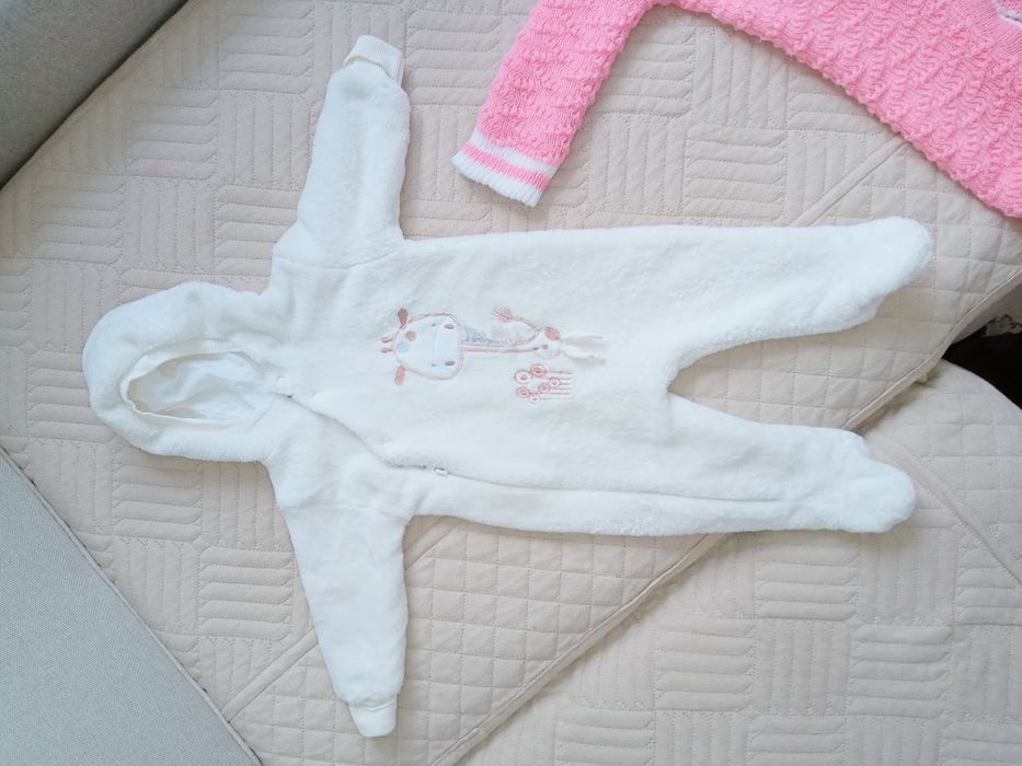 Комбинезоны на весну .0-6мес