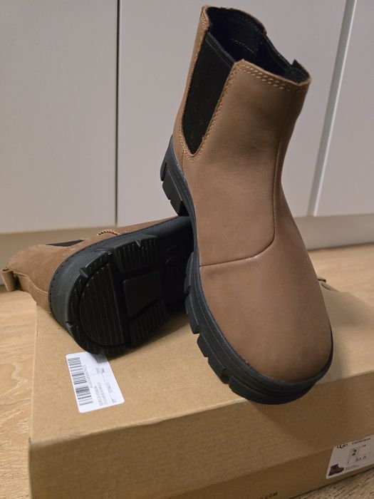 Ghete noi UGG - marime 33.5