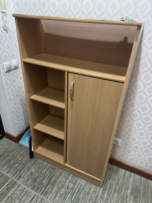 Отдам бесплатно!  компактный шкаф-стеллаж