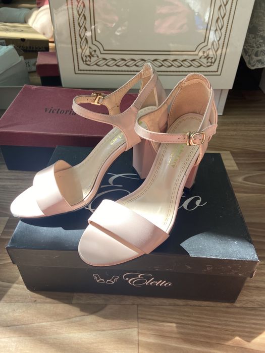 Продам обувь