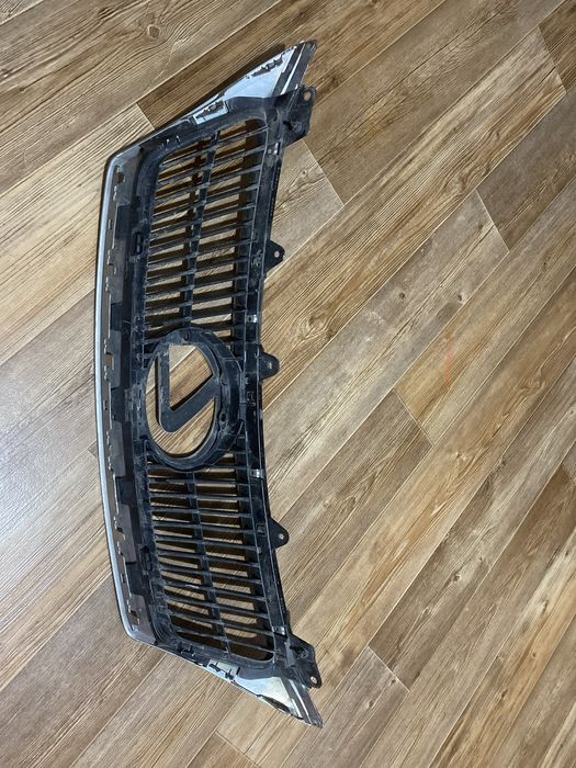 Решетка радиатора Lexus 190 кузов