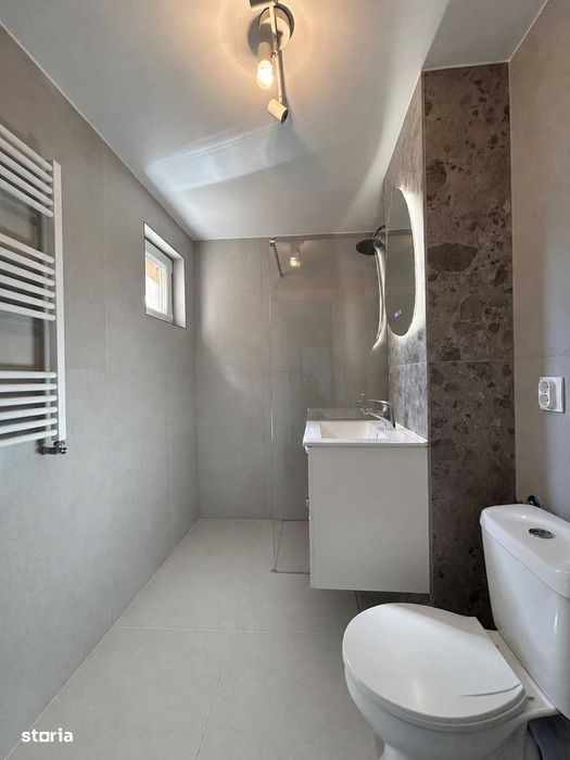 Apartament 3 camere de vanzare, zona lujerului