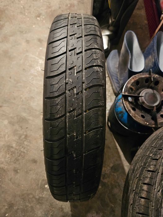 Vand 2 anvelope de vara+ roata de rezerva